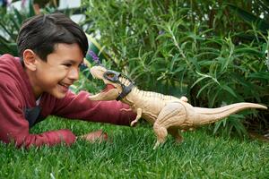 Mattel Jurassic World Track 'N Attack T. Rex
